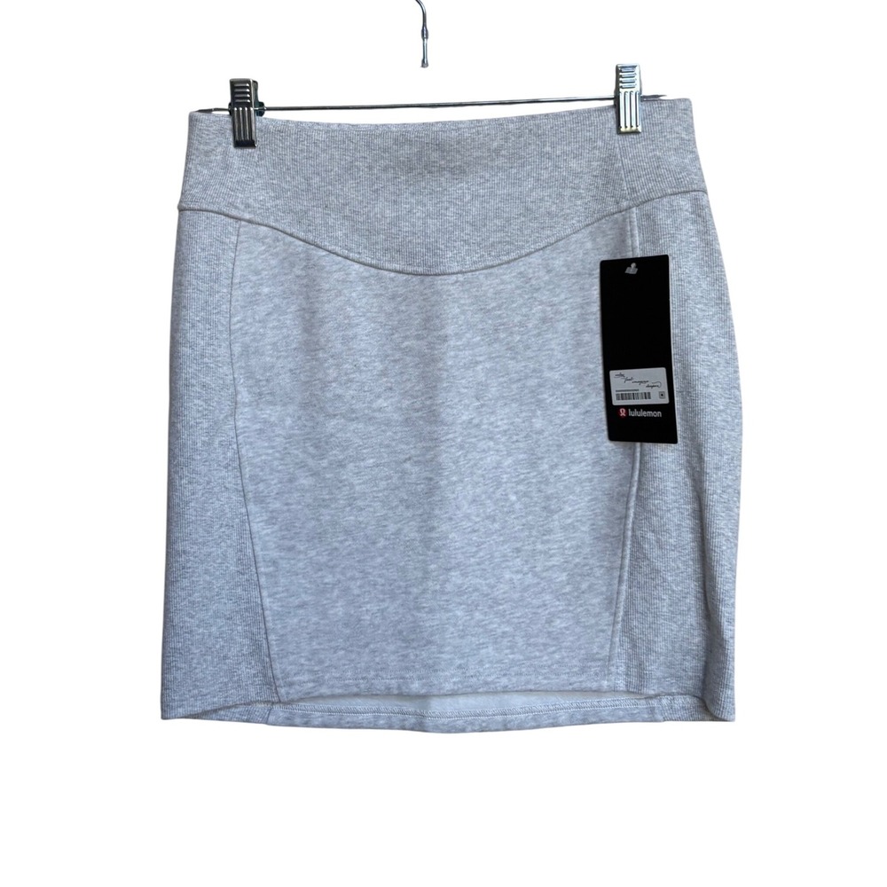 NWT Lululemon Scuba High Rise Mini Skirt Heathered Core Ultra Light Grey Size M